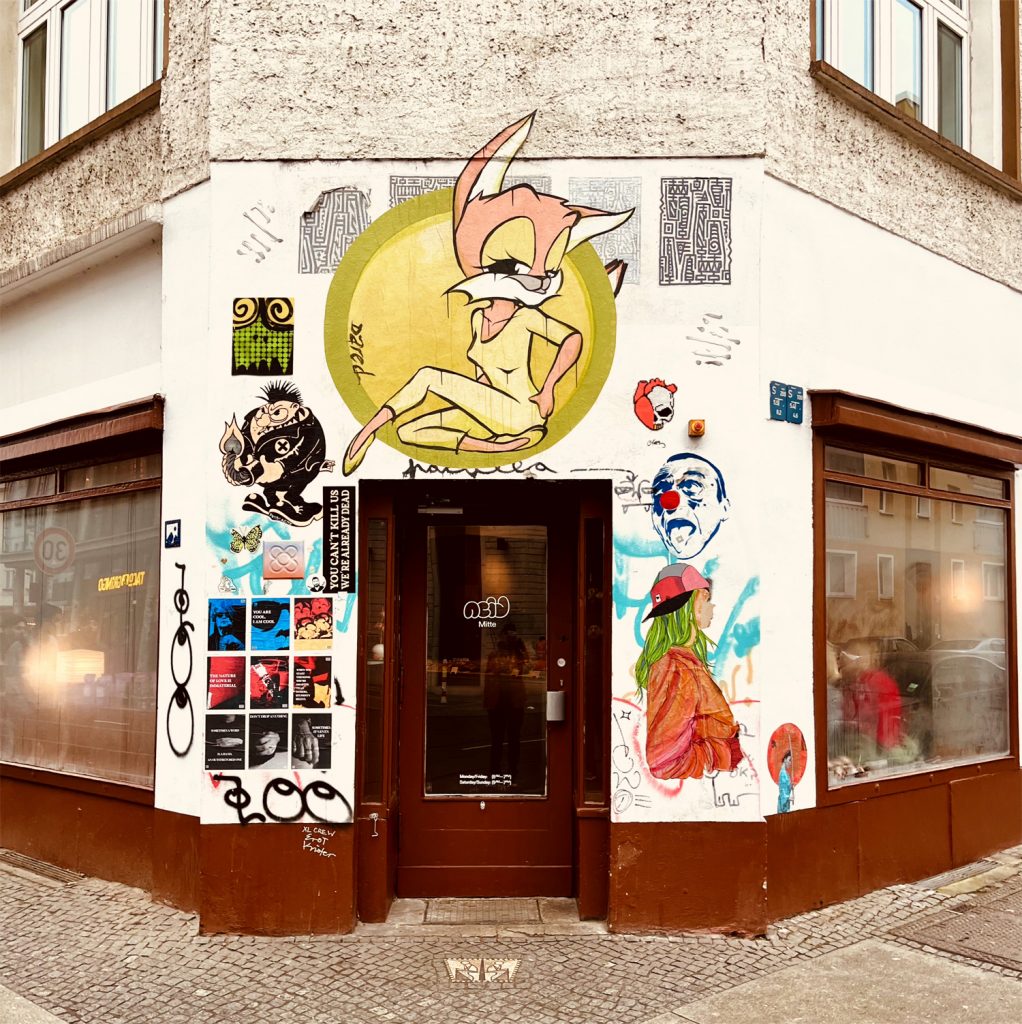 Eingang zur ACID Bäckerei in der Rosenthaler Straße